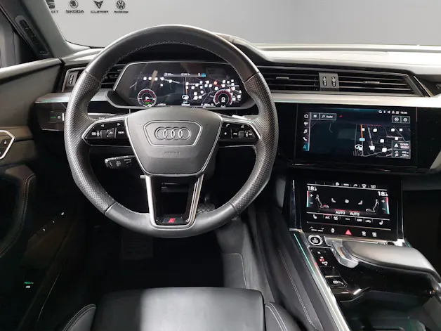 Audi e-tron 55 S Line Black Edition quattro