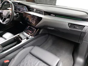 Audi e-tron 55 S Line Black Edition quattro