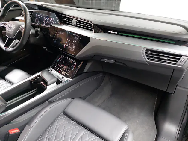 Audi e-tron 55 S Line Black Edition quattro