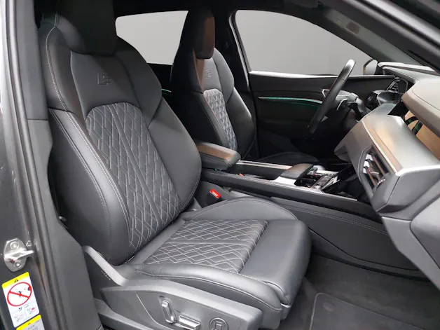 Audi e-tron 55 S Line Black Edition quattro