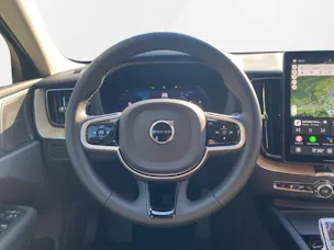 Volvo XC60 B5 Benzin Mild Hybrid AWD Plus Dark Geartronic