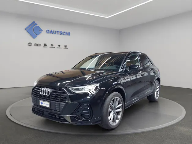 Audi Q3 45 TFSI e S line S-tronic