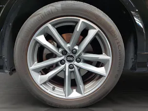 Audi Q3 45 TFSI e S line S-tronic