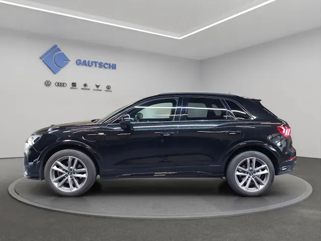 Audi Q3 45 TFSI e S line S-tronic