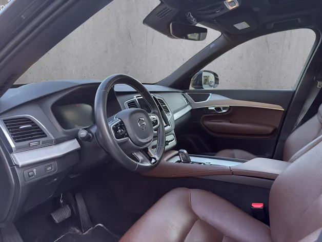 Volvo XC90 B5 Diesel Mild Hybrid AWD Momentum Geartronic