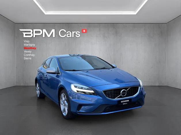 Volvo V40 T3 Momentum R-Design