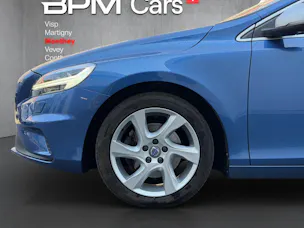 Volvo V40 T3 Momentum R-Design