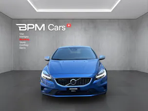 Volvo V40 T3 Momentum R-Design