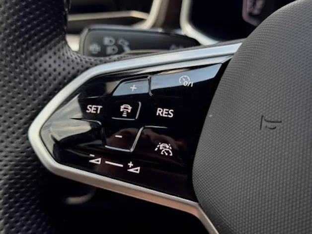 VW T-Roc 2.0 TSI R-Line 4M