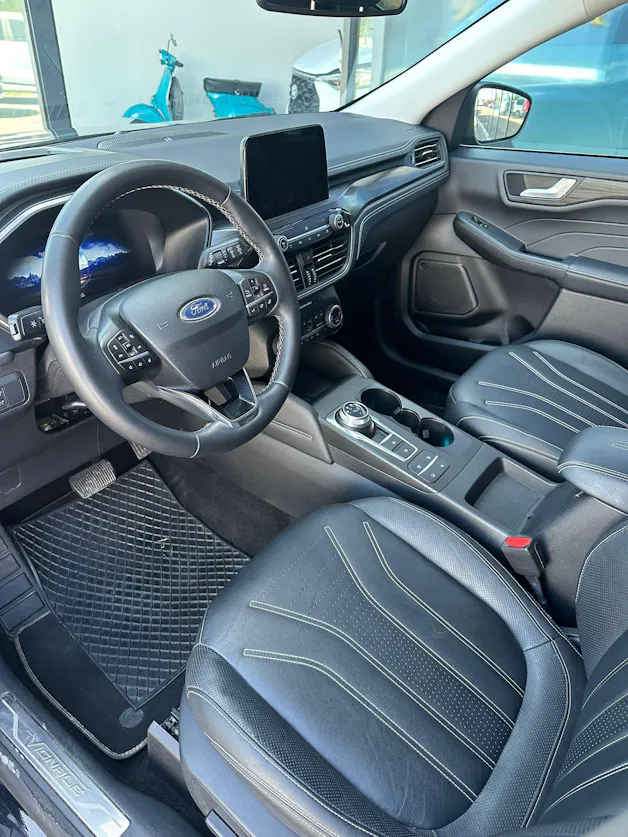 Ford Kuga 2.5 Hybrid Vignale 4x4