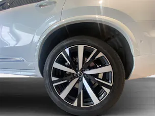 Volvo XC90 B5 Benzin Mild Hybrid AWD Plus Bright Geartronic