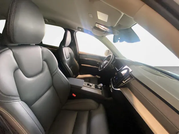 Volvo XC90 B5 Benzin Mild Hybrid AWD Plus Bright Geartronic