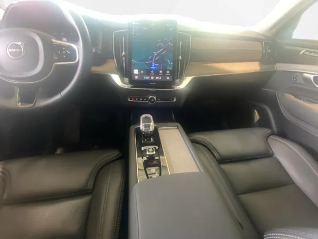 Volvo XC90 B5 Benzin Mild Hybrid AWD Plus Bright Geartronic