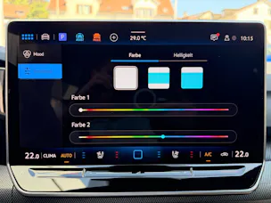 VW Golf R 2.0 TSI 333 PS 4MOTION *** AKRAPOVIC ABGAS & LEDER NAPPA ***