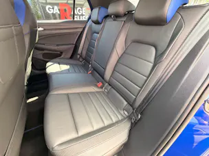 VW Golf R 2.0 TSI 333 PS 4MOTION *** AKRAPOVIC ABGAS & LEDER NAPPA ***