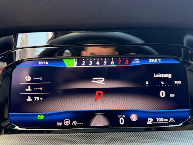 VW Golf R 2.0 TSI 333 PS 4MOTION *** AKRAPOVIC ABGAS & LEDER NAPPA ***