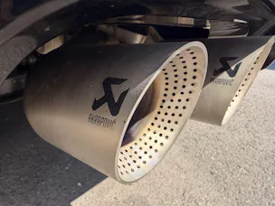 VW Golf R 2.0 TSI 333 PS 4MOTION *** AKRAPOVIC ABGAS & LEDER NAPPA ***