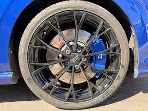 VW Golf R 2.0 TSI 333 PS 4MOTION *** AKRAPOVIC ABGAS & LEDER NAPPA ***