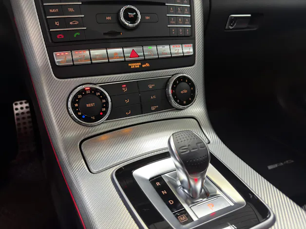 Mercedes-Benz SLC 300 AMG Line 9G-Tronic
