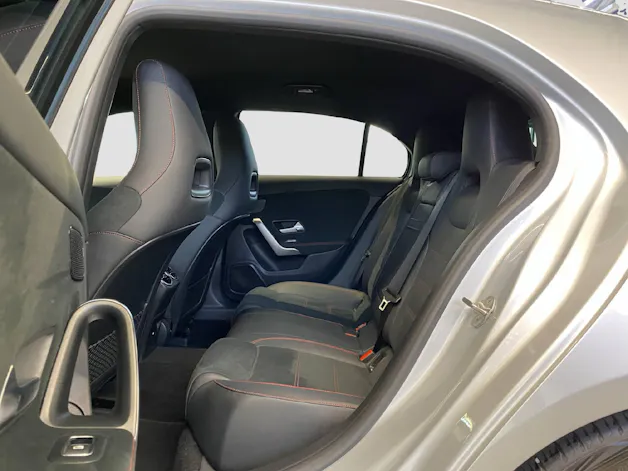 Mercedes-Benz A 250 AMG Line 4MATIC