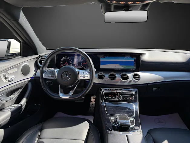 Mercedes-Benz E 200 AMG Line 4Matic 9G-Tronic
