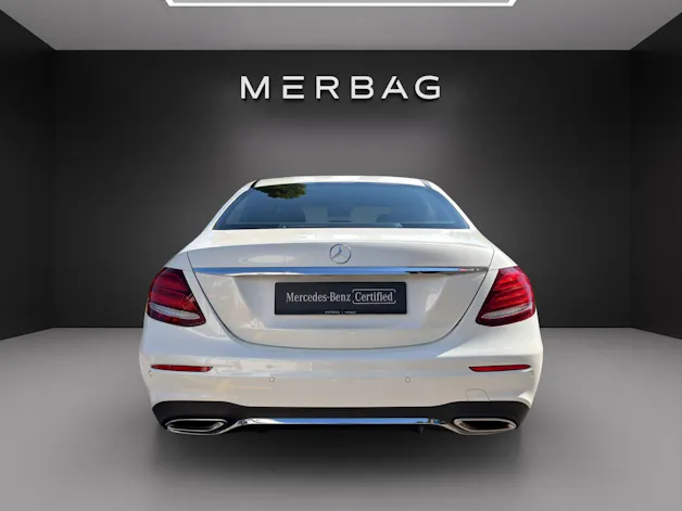 Mercedes-Benz E 200 AMG Line 4Matic 9G-Tronic