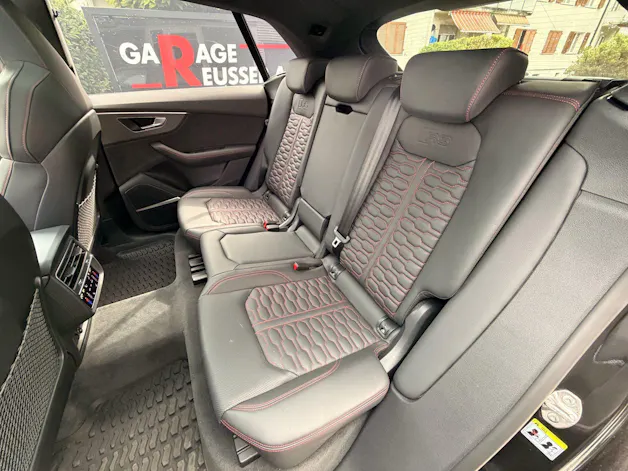 AUDI RS Q8 PERFORMANCE 4.0 TFSI QUATTRO *** FACELIFT & VOLLAUSSTATTUNG ***