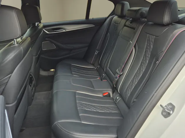 BMW 545e xDrive Pure M Sport Steptronic