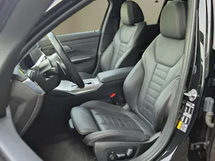 BMW 330e x DriveTouring M Sport Steptronic