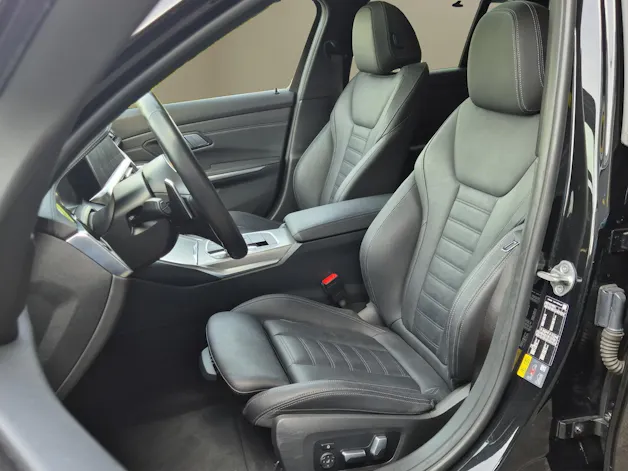 BMW 330e x DriveTouring M Sport Steptronic