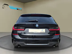 BMW 330e x DriveTouring M Sport Steptronic