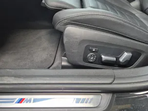BMW 330e x DriveTouring M Sport Steptronic