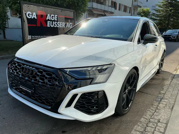 AUDI RS3 SPORTBACK 2.5 400 PS TFSI QUATTRO *** ABSOLUTE TOP AUSSTATTUNG & PANORAMAGLASDACH ***