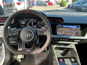 Audi RS3 SPORTBACK 2.5 400 PS TFSI QUATTRO *** ABSOLUTE TOP AUSSTATTUNG & PANORAMAGLASDACH ***