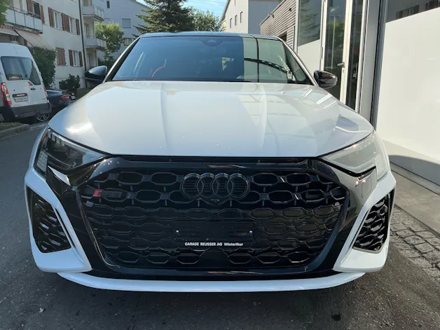 AUDI RS3 SPORTBACK 2.5 400 PS TFSI QUATTRO *** ABSOLUTE TOP AUSSTATTUNG & PANORAMAGLASDACH ***