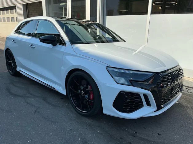 AUDI RS3 SPORTBACK 2.5 400 PS TFSI QUATTRO *** ABSOLUTE TOP AUSSTATTUNG & PANORAMAGLASDACH ***