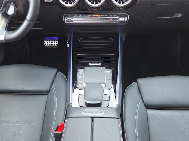 Mercedes-Benz GLA 35 AMG 4Matic 8G-Speedshift DCT