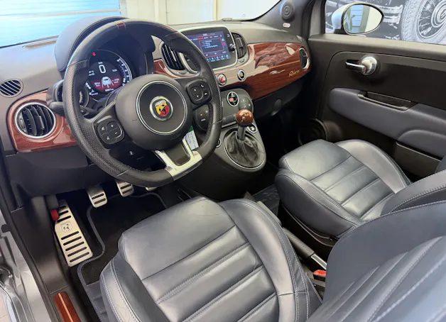 Fiat 695 1.4 16V Turbo Abarth Rivale