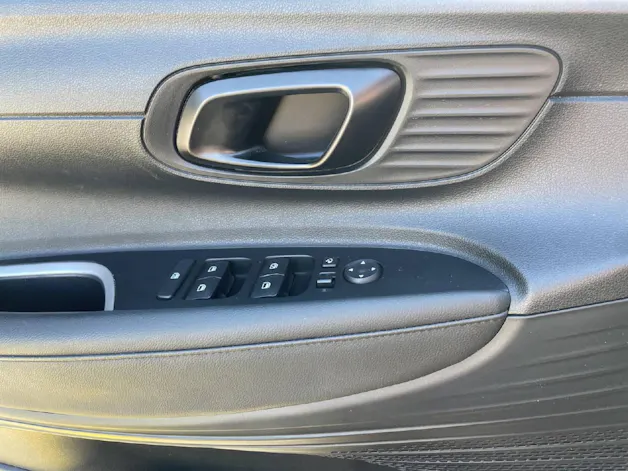 Hyundai i20 1.0 T-GDi Amplia SSTEC, MY24
