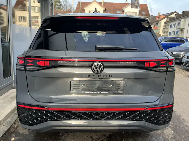 VW Tayron 2.0 TDI 193PS 4Motion R-Line *** BLACK STYLE & PANORAMADACH ***