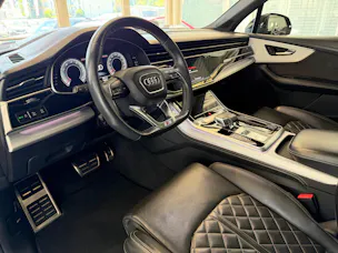 Audi Q7 55 TFSI S Line quattro | CH | NP: 150K | Alle Service | AHK | Pano | Standhei. | Matrix | 22" | 7 Sitzer |