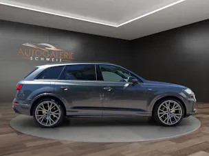 Audi Q7 55 TFSI S Line quattro | CH | NP: 150K | Alle Service | AHK | Pano | Standhei. | Matrix | 22" | 7 Sitzer |