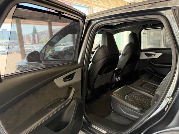 Audi Q7 55 TFSI S Line quattro | CH | NP: 150K | Alle Service | AHK | Pano | Standhei. | Matrix | 22" | 7 Sitzer |