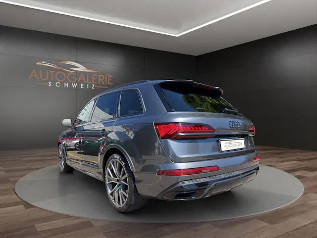 Audi Q7 55 TFSI S Line quattro | CH | NP: 150K | Alle Service | AHK | Pano | Standhei. | Matrix | 22" | 7 Sitzer |