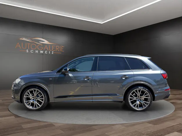 Audi Q7 55 TFSI S Line quattro | CH | NP: 150K | Alle Service | AHK | Pano | Standhei. | Matrix | 22" | 7 Sitzer |