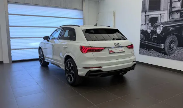 Audi Q3 45 TFSI S line quattro S-tronic