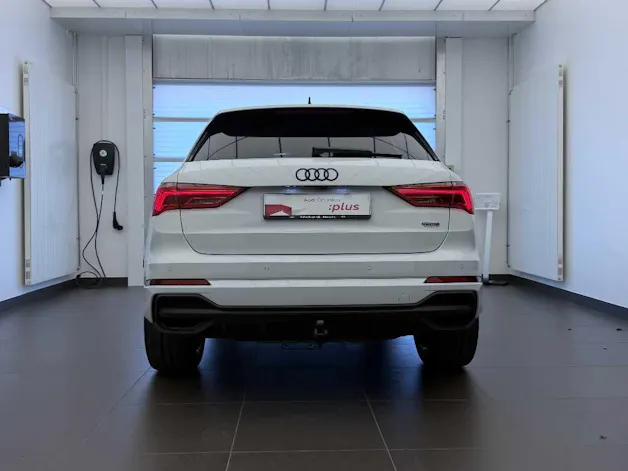 Audi Q3 45 TFSI S line quattro S-tronic