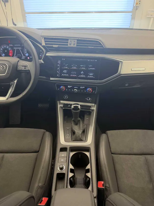 Audi Q3 45 TFSI S line quattro S-tronic