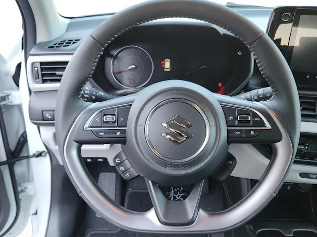 Suzuki Swift 1.2 Sakura Hybrid