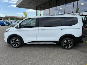 Ford Tourneo Bus 340 L1H1 PHEV Active